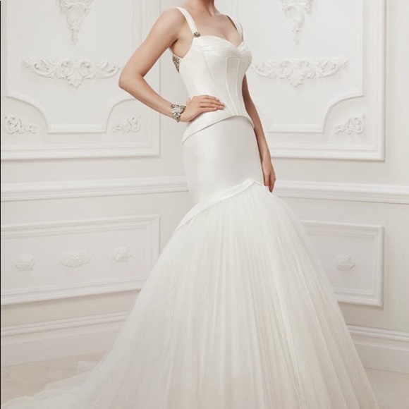 Ivory Truly Zac Posen (SAMPLE GOWN) - Picture 4 of 14
